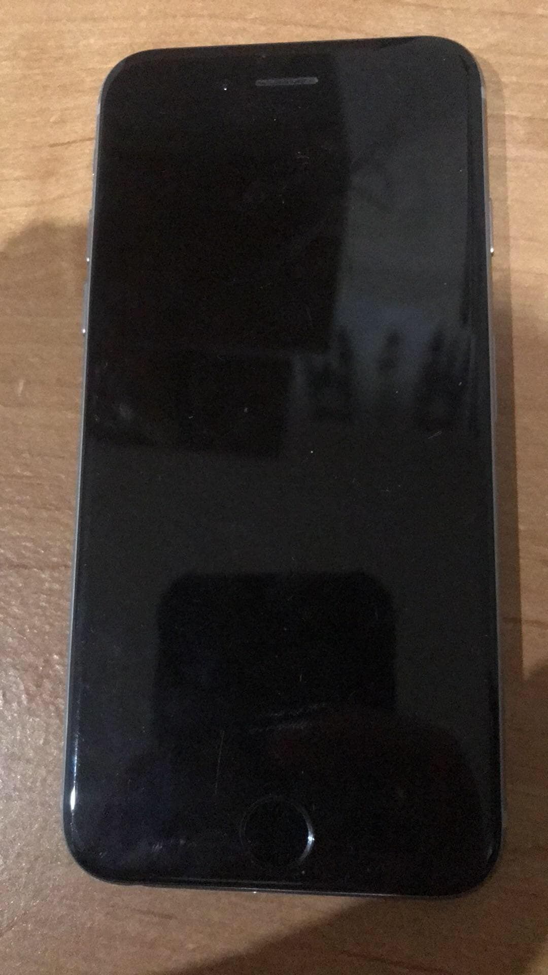 Sprzedam iPhone 6.