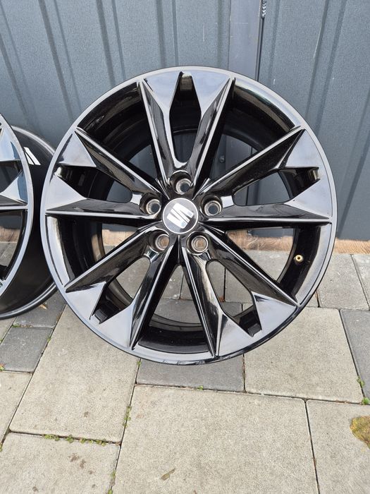 Диски 5*100, R16,  Seat,  Volkswagen Golf 4, Scoda Fabia,  Tour