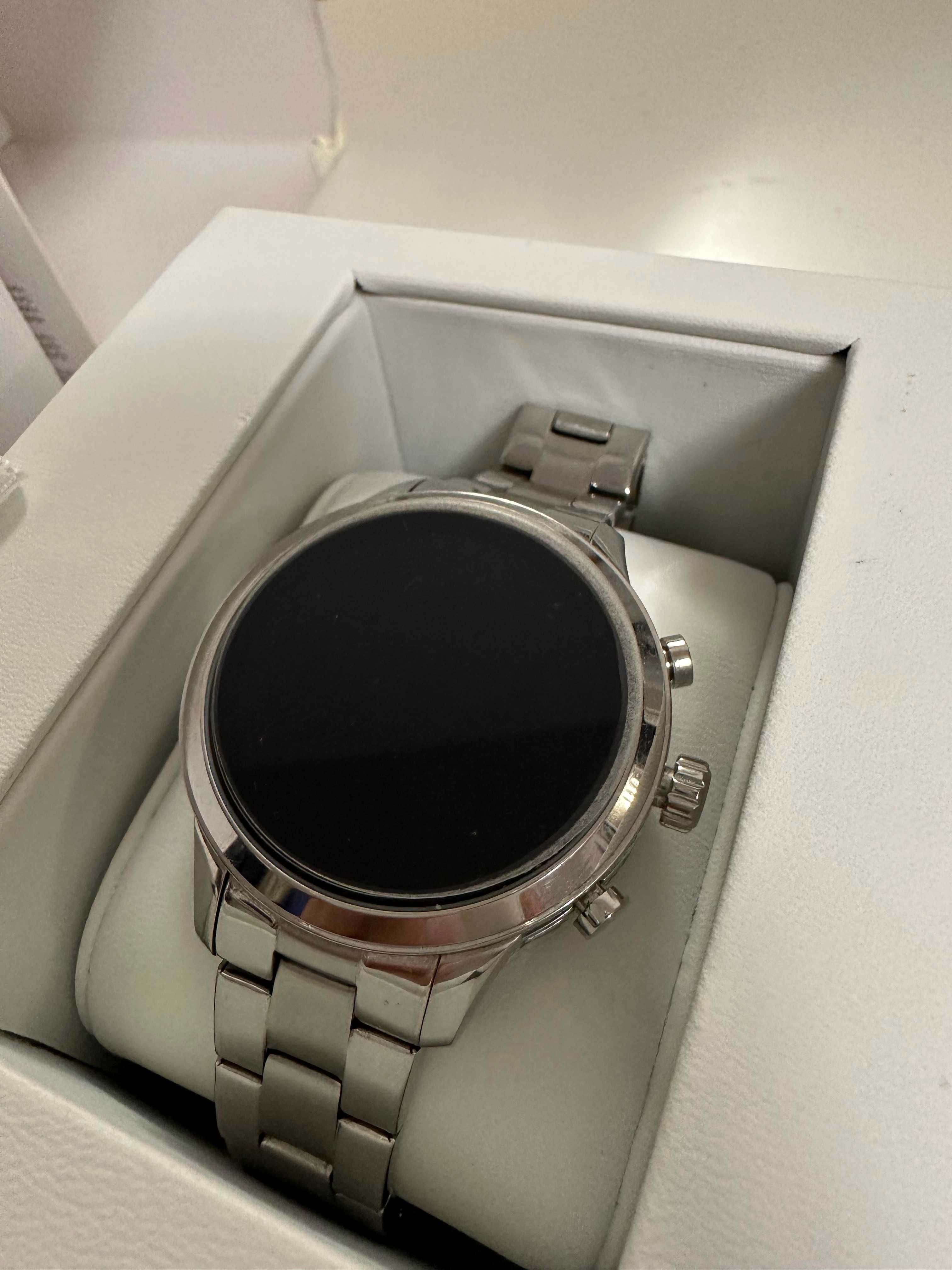 MKT5044 Michael Kors Access smartwatch srebrny zegarek uszkodzony