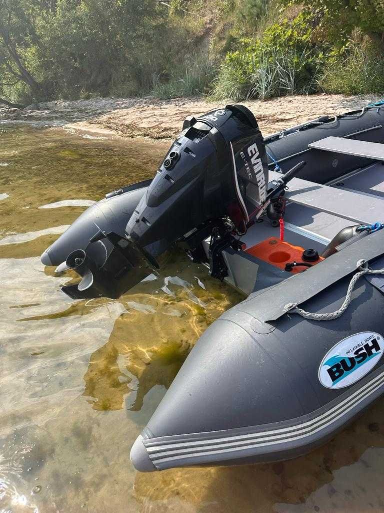 Silnik zaburtowy EVINRUDE E-TEC  30KM krótka stopa