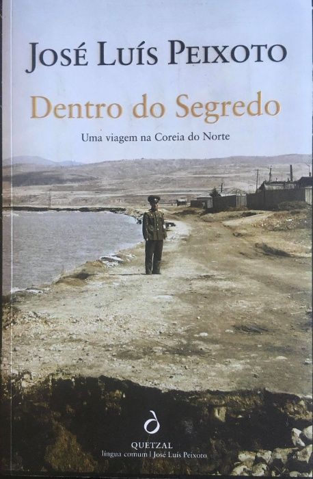 Vários livros de poesia e literatura