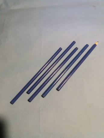 Хімічні олівці без написів.