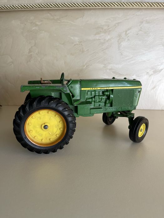 Трактор металевий John Deere Utility Tractor вінтаж