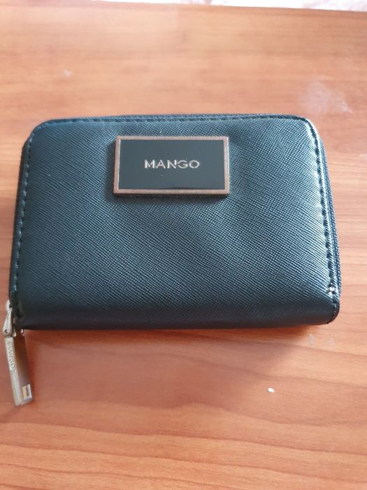 Carteiras da Parfois e Mango