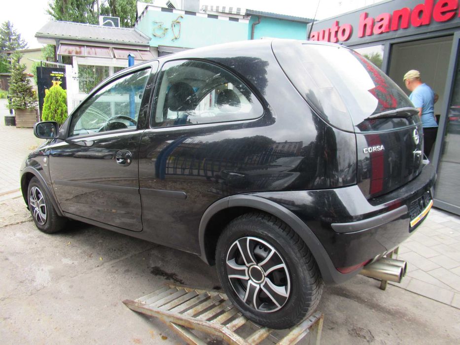 Opel Corsa C 1.2 80km ekonomiczny niezawodny ładne blachy benzyna 2004