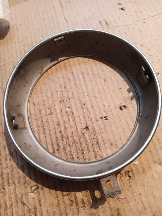 Шприц Иж-49, ободок  фары Иж-П, замок цепи.