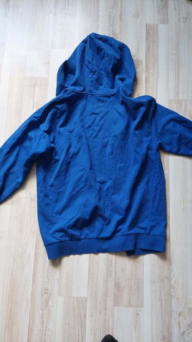 Bluza z kapturem rozmiar 152