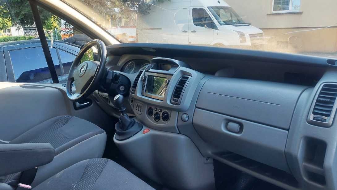 Opel Vivaro 2.0 CDTI 2008 r. 9 osobowy