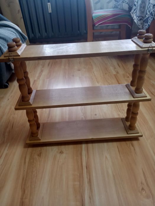 Sprzedam półkę z dębu brązowa uzuwana