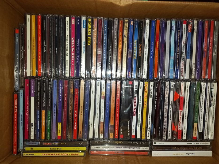CDs, Cassetes, DVDs, filmes