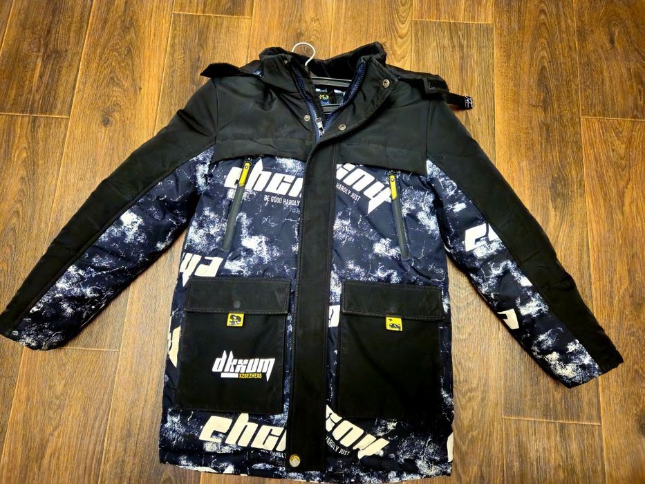 Продам куртку на підлітка, зима