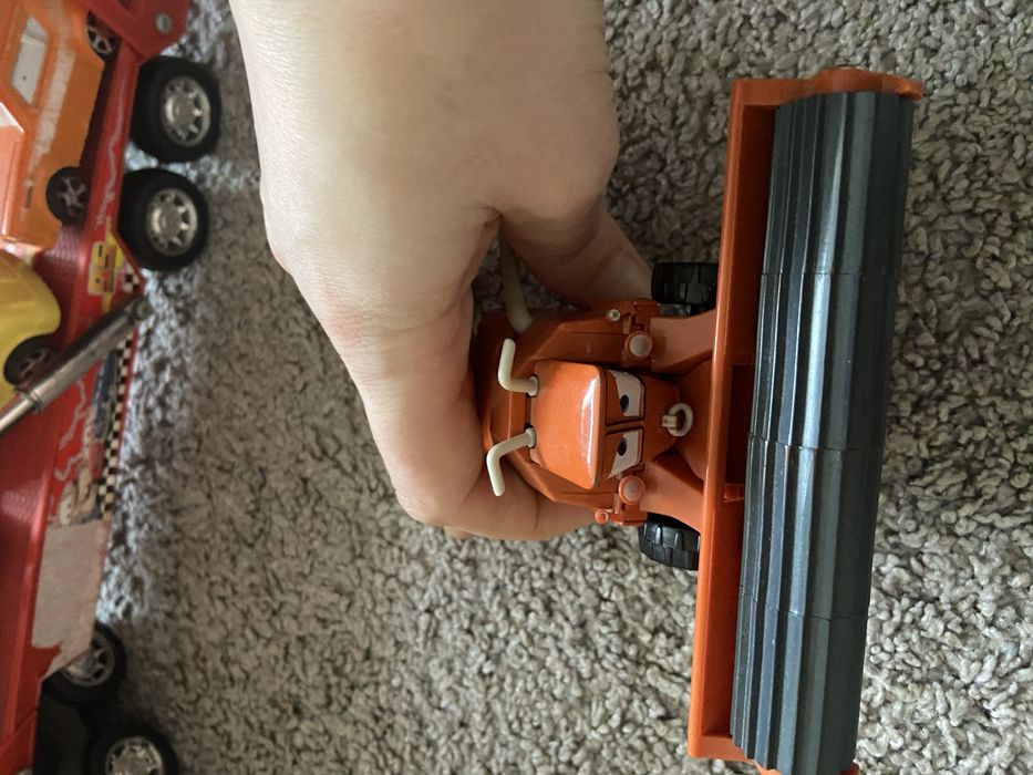 Машинки Блискавка Маквін комбайн Валєра