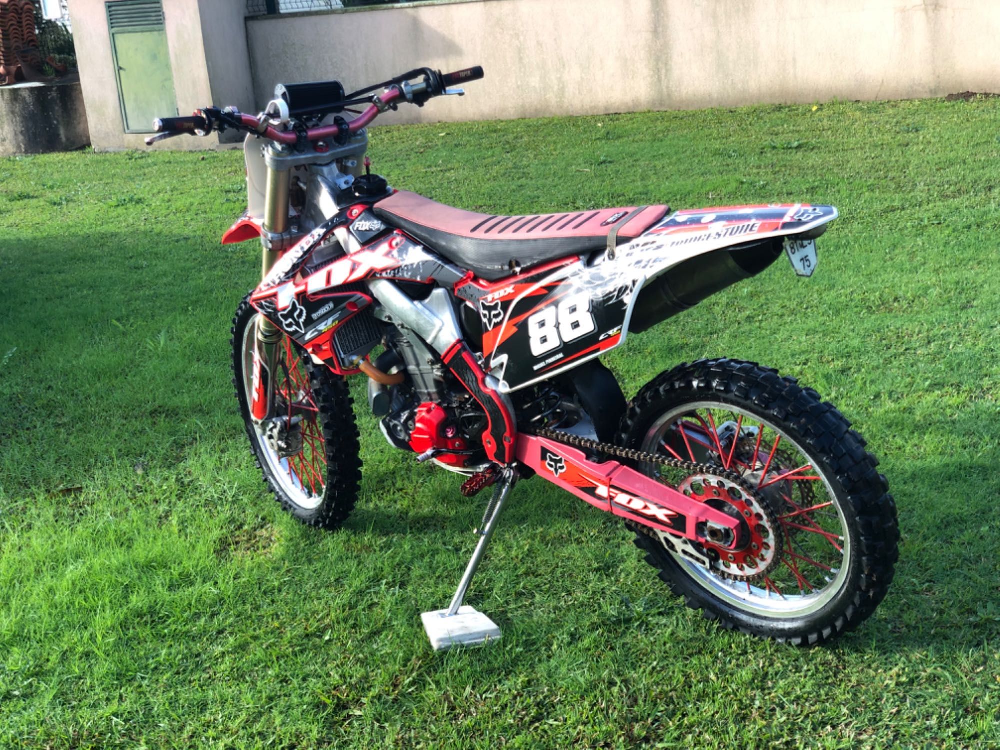 HONDA CRF 450R matriculada