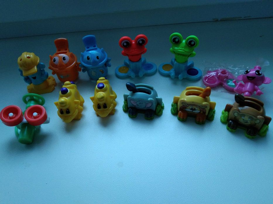 Набор киндеров для рисования(карандаши краски штампы фломастер)