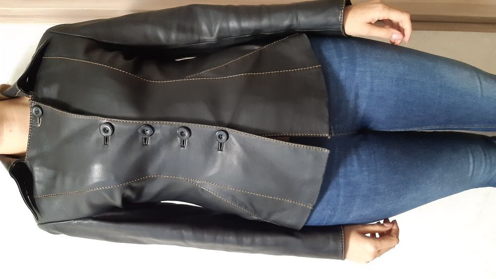 Кожаный пиджак женский