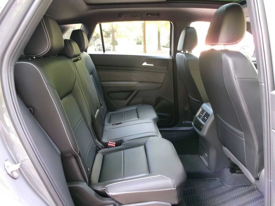 Volkswagen Atlas      2022
