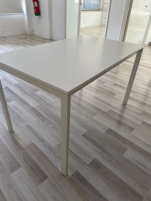 Mesa branca ikea