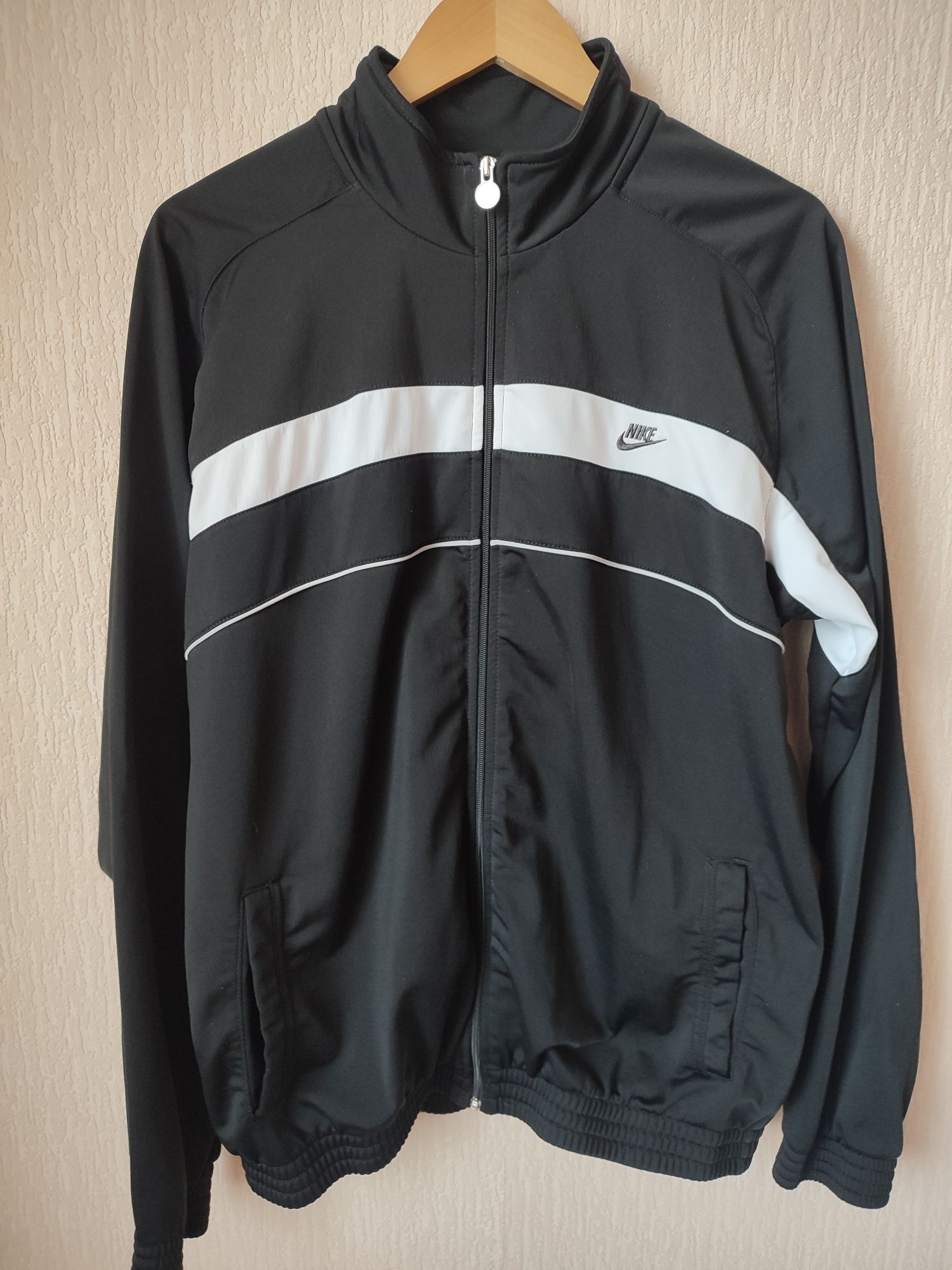 Nike. Спортивна кофта. L
