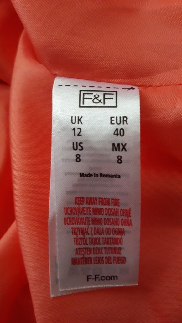 Sukienka elegancka i na codzień, z kieszeniami L
