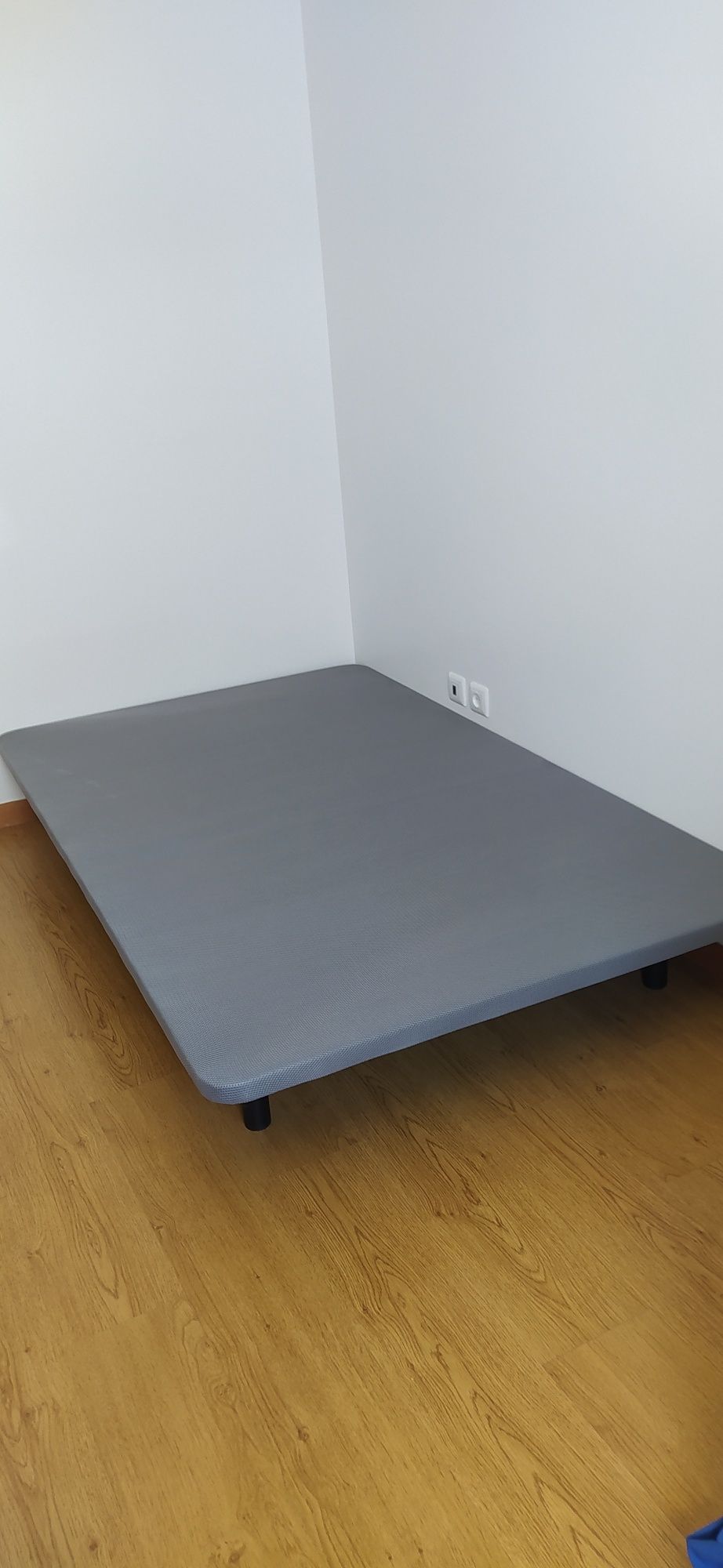 Base cama 120x200 com patas