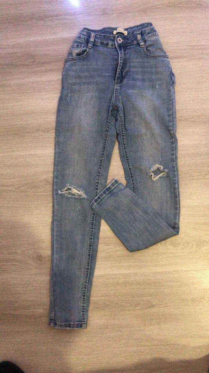 Порвані джинси skinny