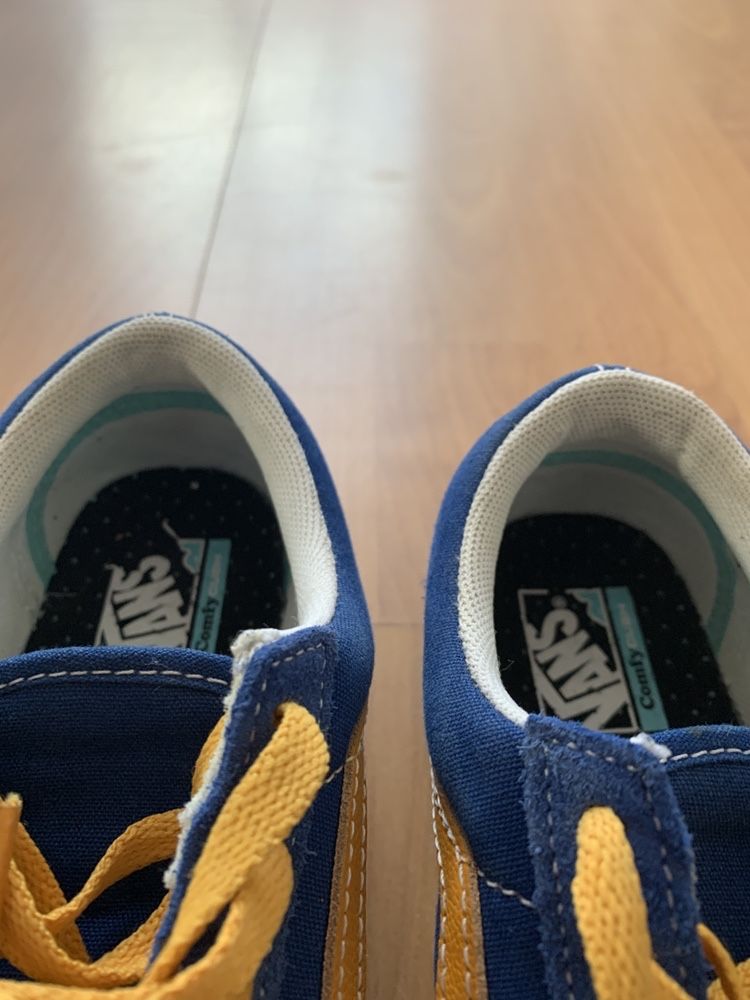 Vans tamanho 36 — praticamente novos!!