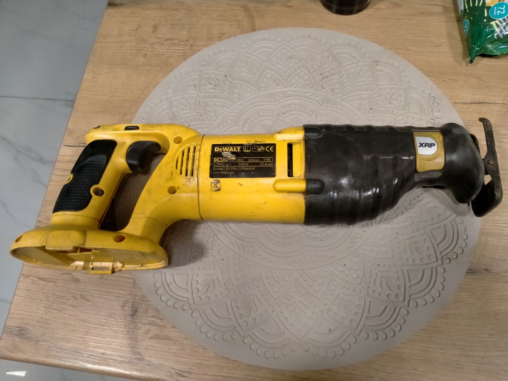 DeWalt lisi ogon DC380 18V