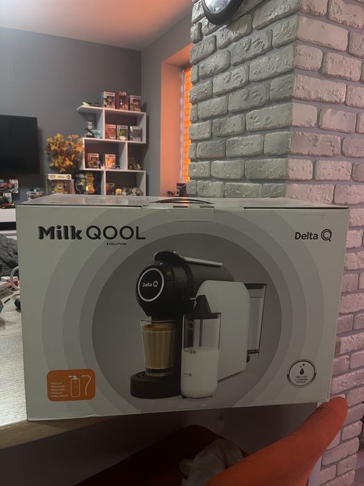Кавоварка капсульна з капучинатором Delta Q Milk Qool Evolution