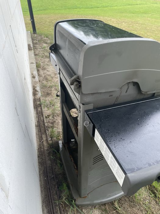 Sprzedam gril weber spirit