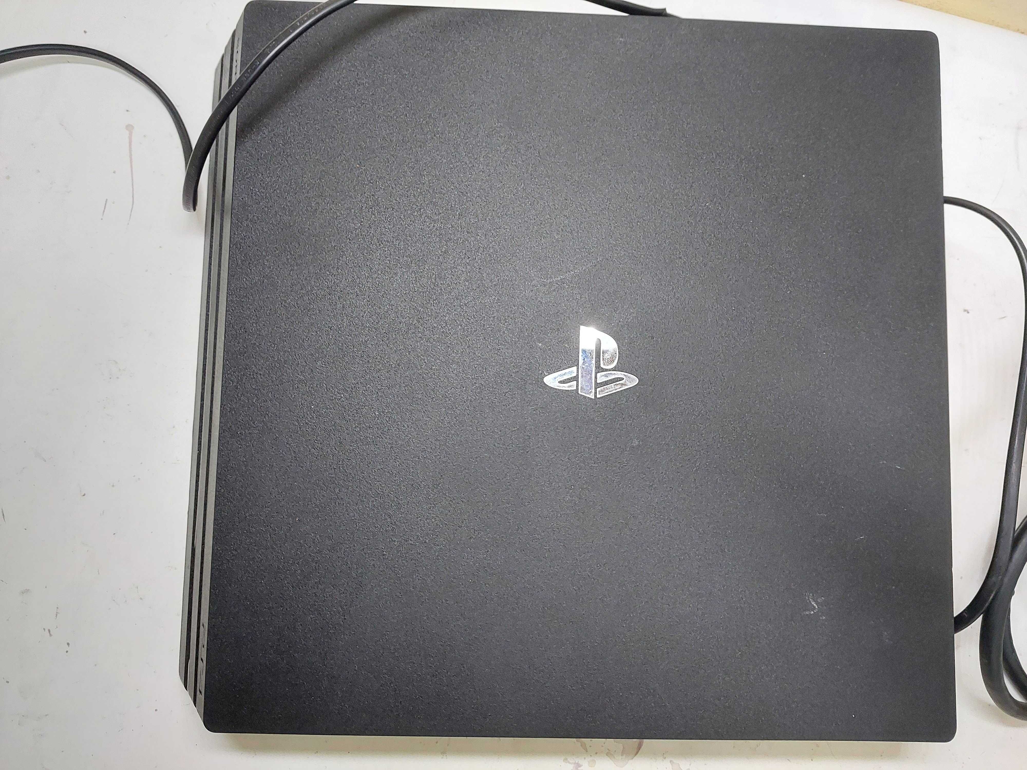 Ігрова приставка SONY Playstation 4 Pro 1TB (CUH-7216B)