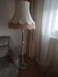 Lampa stojąca z alabastrem