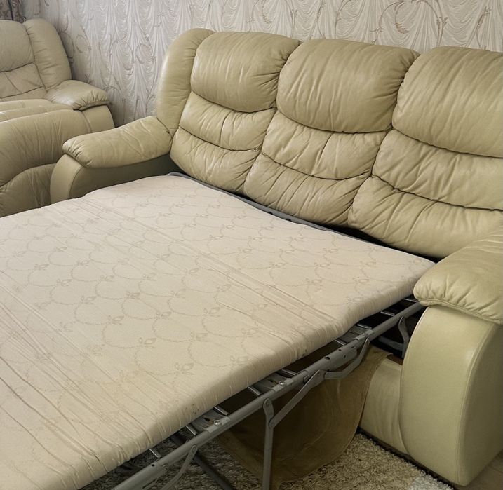 Продам шкіряний диван
