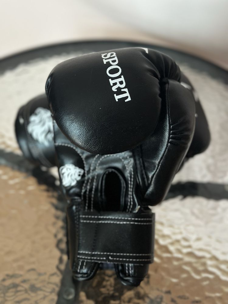 Боксерські рукавички 8 оz шкірзам, lev sport