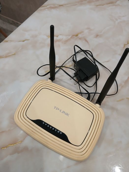 Роутер  TP -Link TL -841 N 300 Mbit /s