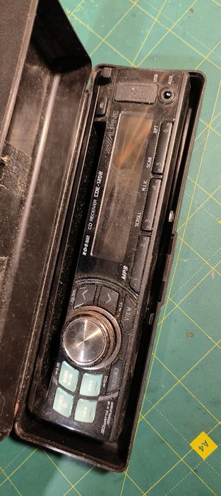 Панель магнітофона Alpine