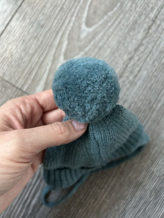 Czapka z pomponem na zimę - merino - Cubus