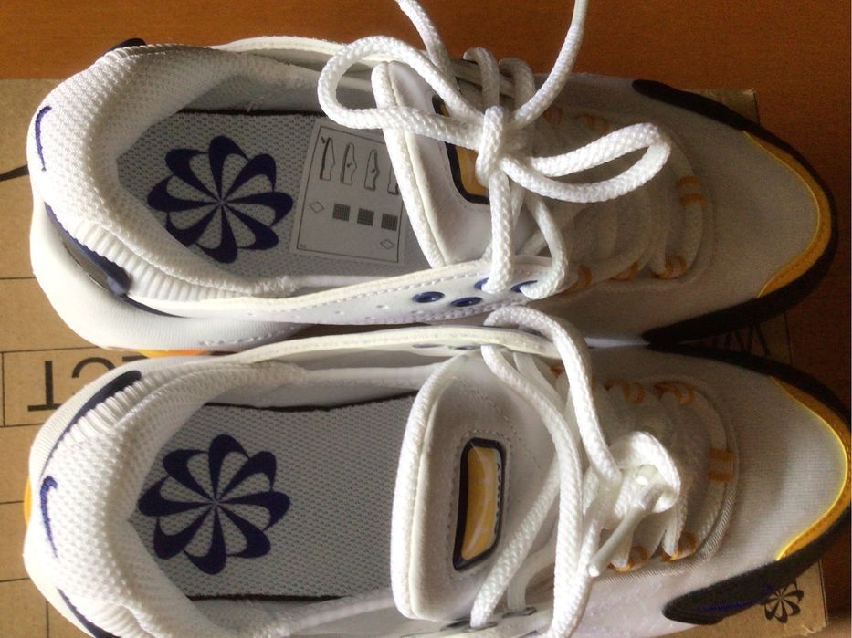 Sapatilhas novas Nike Air Max tw nn gs t36,5 e Chicco t26