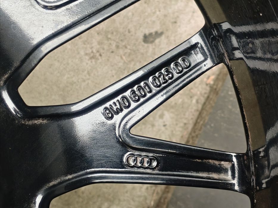 Диски оригинал Audi A4 B9, A5 F5 5/112 R18 S-Line Competition