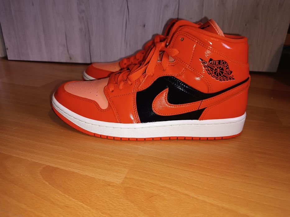 Jordan 1 MID SE rozmiar 42,5