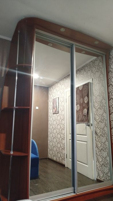 Шкаф купе в хорошем состоянии