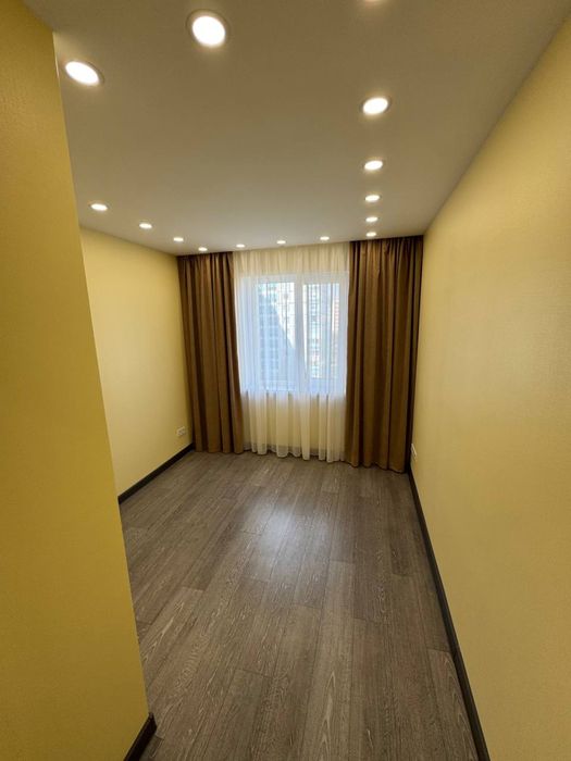 Продаж 3-кім. 4 мкрн. Лівий берег