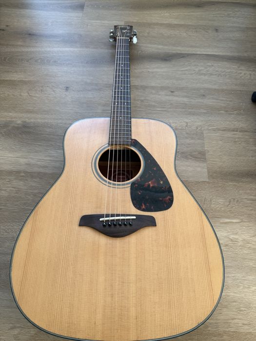 Guitarrra Yamaha FG700 MS
