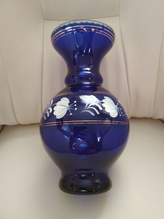 Piękny, szklany, niebieski, malowany wazon-vintage-PRL
