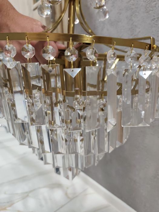 Nowa lampa żyrandol złota z kryształami 4 żarówki wisząca piękna