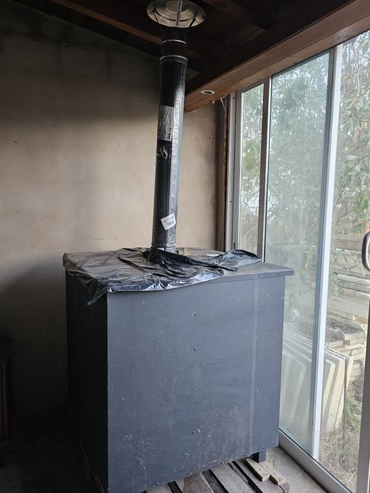 Vendo forno a Lenha de duas portas em ferro fundido