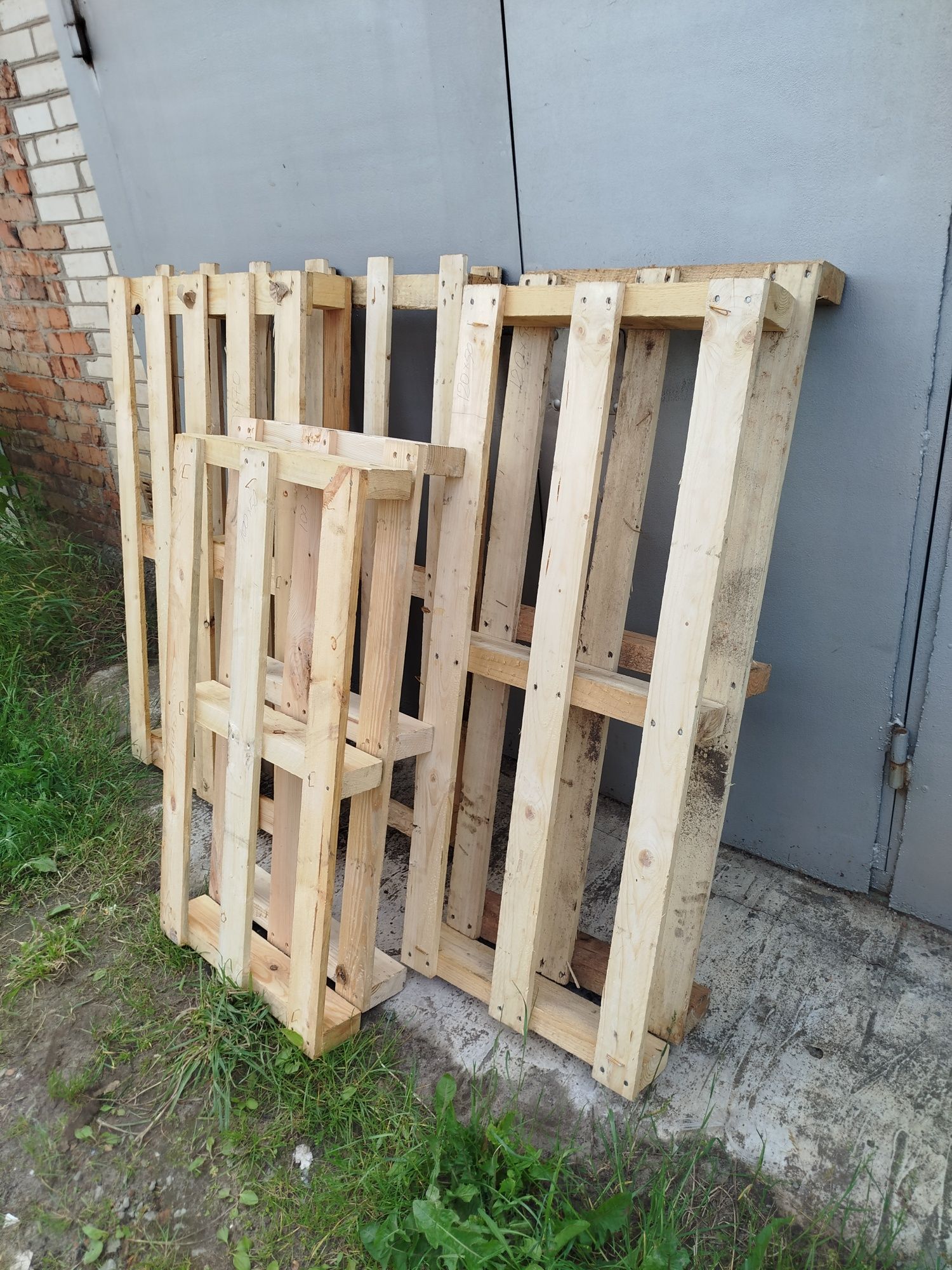 Піддон разних розмірів  120*100 120*70 100*50 120*50.