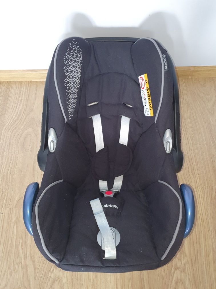 Fotelik samochodowy Maxi-Cosi, model CabrioFix