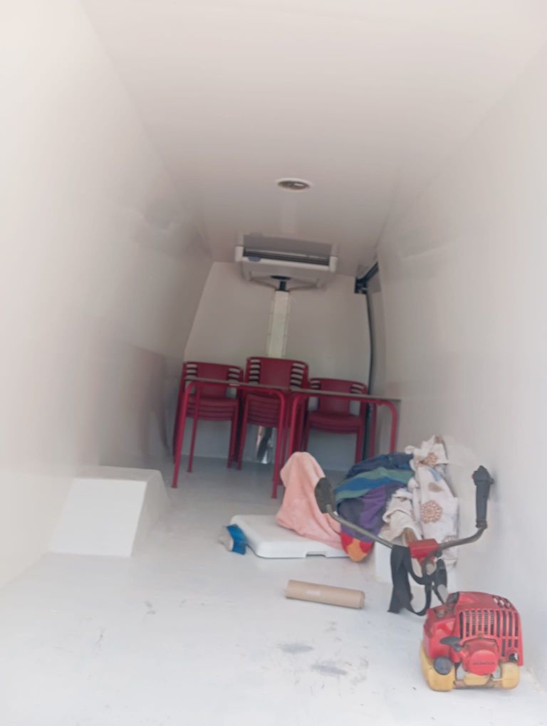 Vendo comercial IVECO turbo daily de 2004