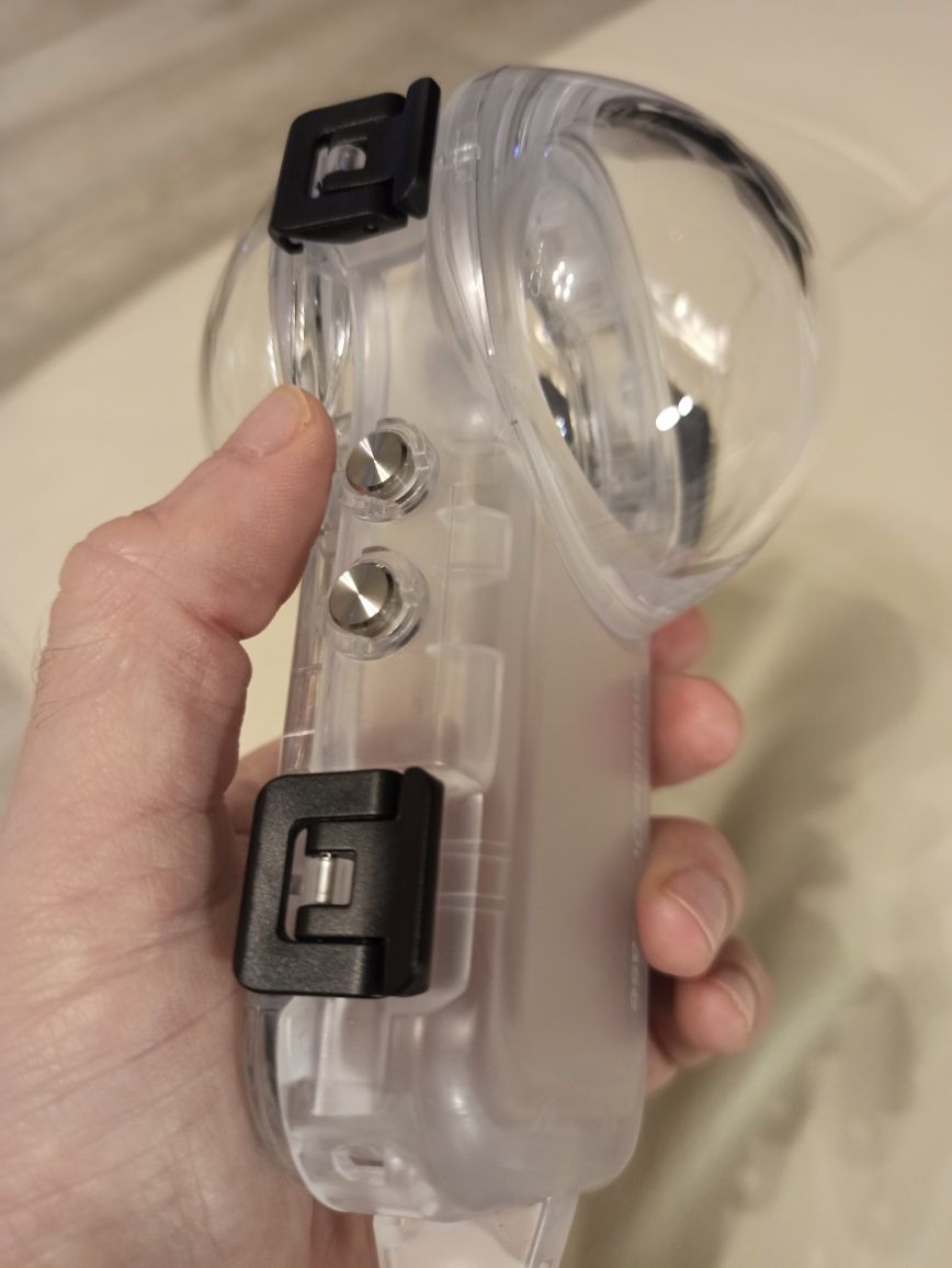 Insta360 x5 Invisible Dive Case для камери