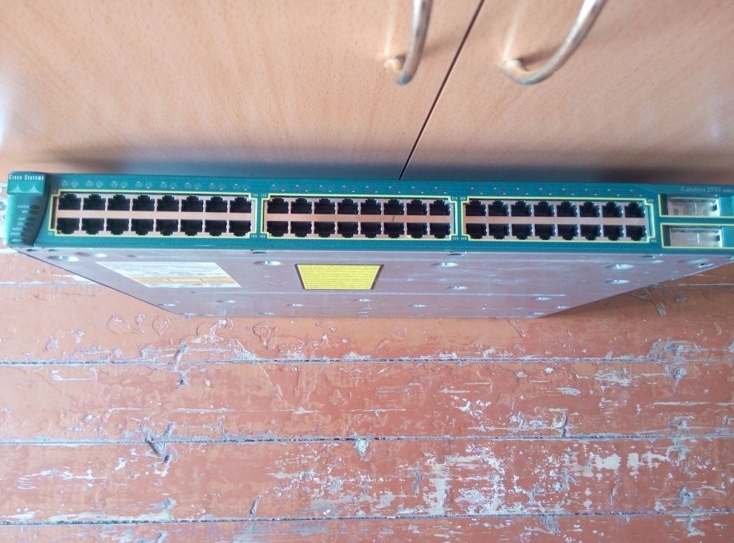 Продам свитч Cisco system-3550 на 48 портов